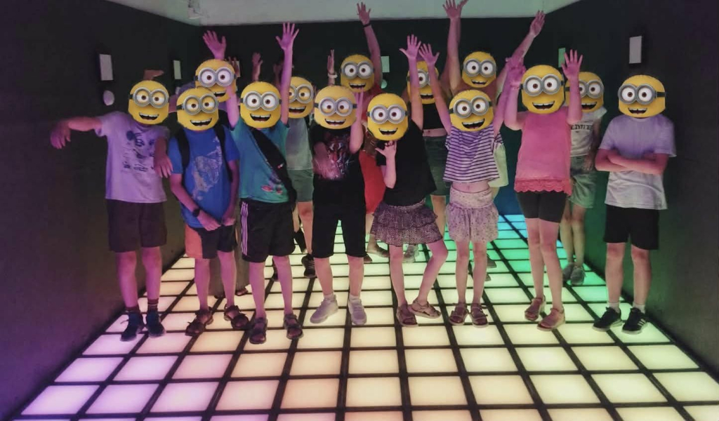 pixeland gyerekpogram led padlós játék debrecen